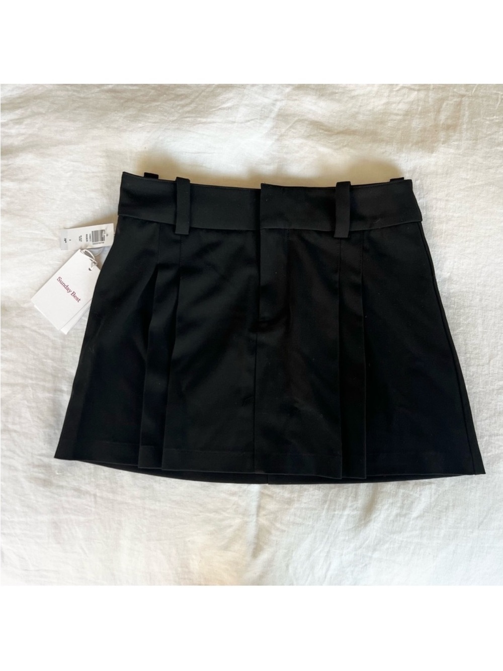 Aritzia Sunday Best Rider Skirt in Black - Size 2